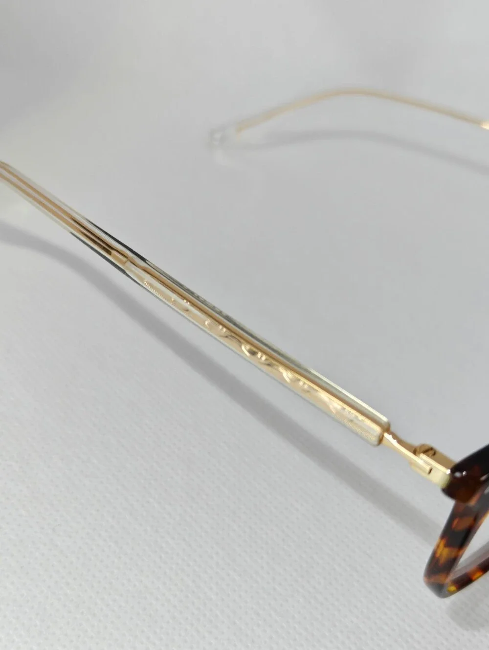 Follow. Gold, Tortoiseshell Square Frame. Elegant. Nice Detail.